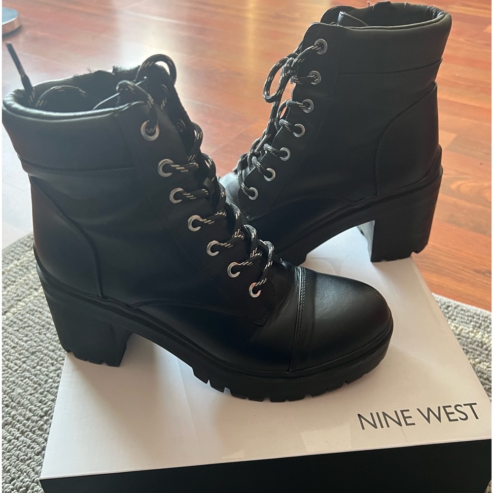 Booties Nine west”